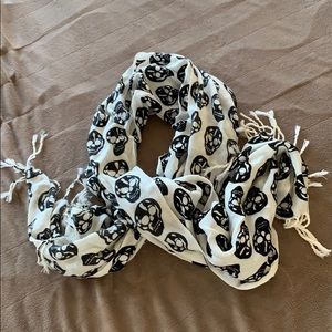 Skull Scarf